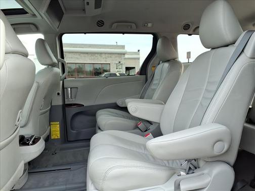 2014 Toyota Sienna XLE