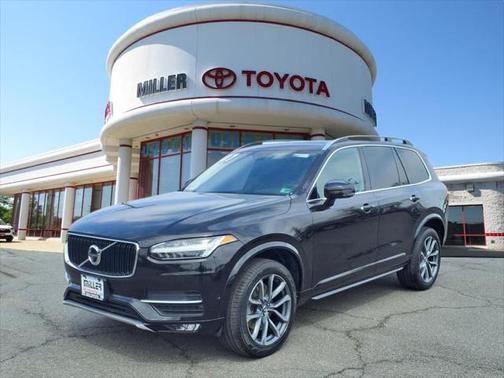 2017 Volvo XC90 T6 Momentum