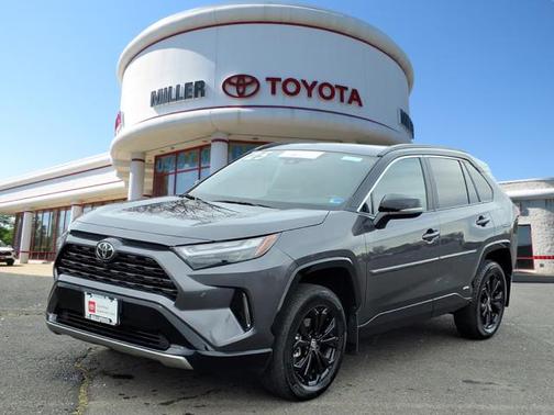 2025 Toyota RAV4 Hybrid SE