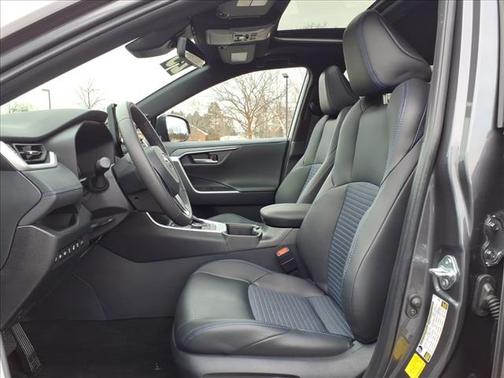 2025 Toyota RAV4 Hybrid SE