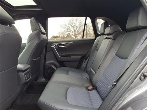 2025 Toyota RAV4 Hybrid SE