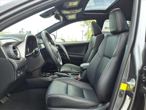2017 Toyota RAV4 Hybrid SE