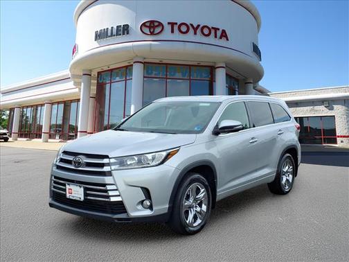 Celestial Silver Metallic 2018 Toyota Highlander Limited Platinum