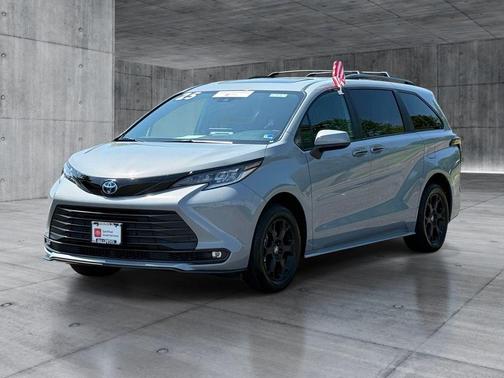 Cement 2025 Toyota Sienna Woodland Edition