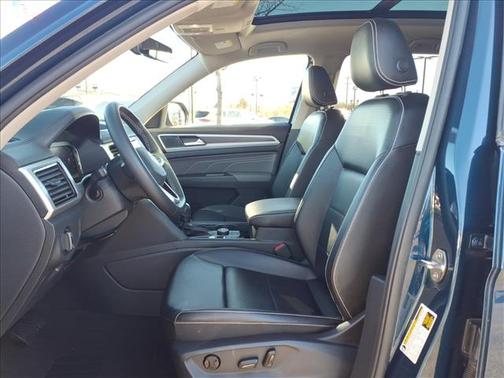 2022 Volkswagen Atlas 2.0T SE w/Technology 4MOTION