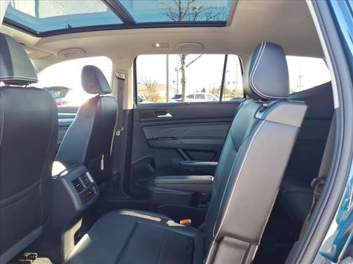 2022 Volkswagen Atlas 2.0T SE w/Technology 4MOTION