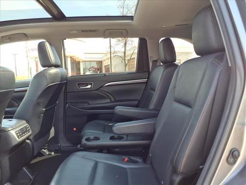 Predawn Gray Mica 2016 Toyota Highlander Limited Platinum