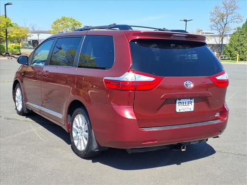 Salsa Red Pearl 2016 Toyota Sienna LE