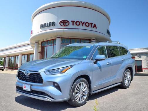 2021 Toyota Highlander Hybrid Platinum