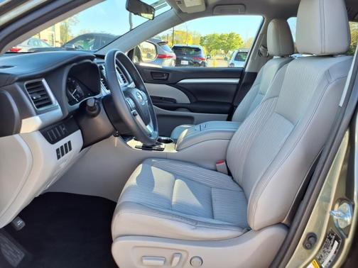 2015 Toyota Highlander LE Plus