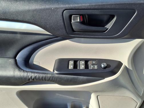 2015 Toyota Highlander LE Plus