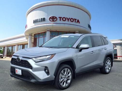 2023 Toyota RAV4 XLE Premium