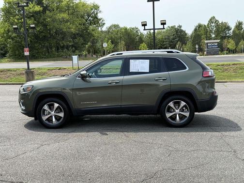 Olive Green Pearlcoat 2019 Jeep Cherokee Limited