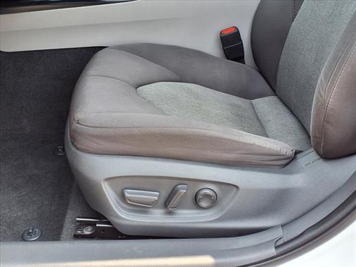2019 Toyota Camry Hybrid LE