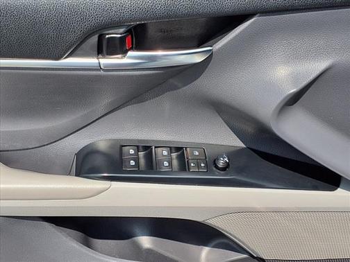 2019 Toyota Camry Hybrid LE