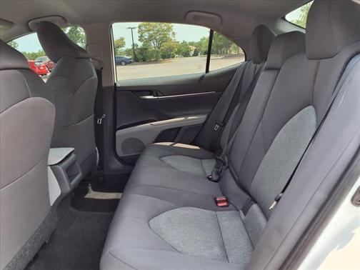 2019 Toyota Camry Hybrid LE