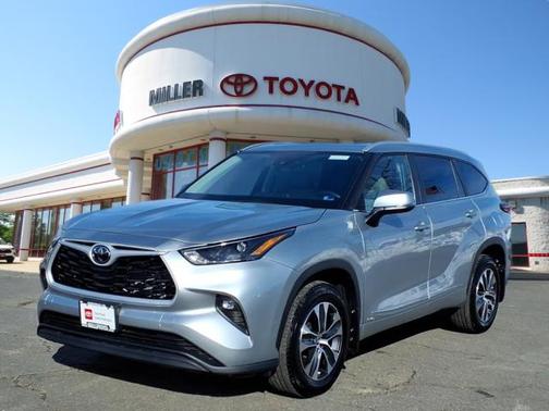 2025 Toyota Highlander Hybrid XLE