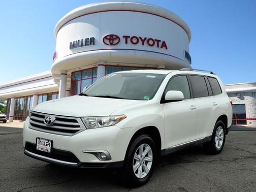 2013 Toyota Highlander SE