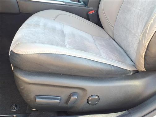 Celestial Silver Metallic 2017 Toyota Camry XSE