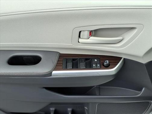 2022 Toyota Sienna LE