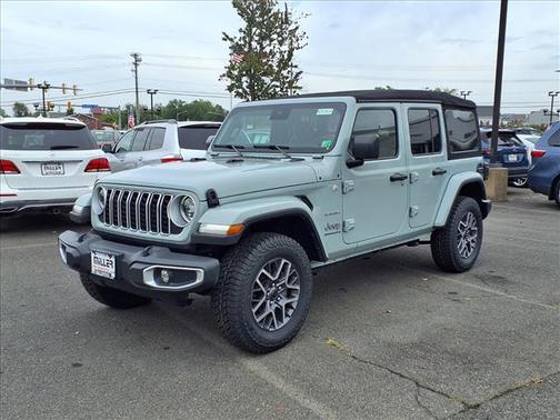 2024 Jeep Wrangler 4-Door Sahara 4x4