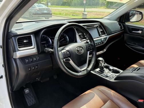 Blizzard Pearl 2019 Toyota Highlander Limited Platinum