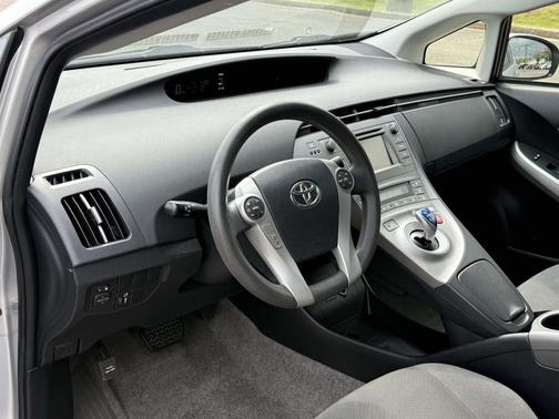 Classic Silver Metallic 2013 Toyota Prius Two