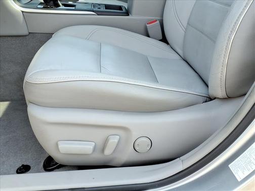 2017 Toyota Camry Hybrid XLE