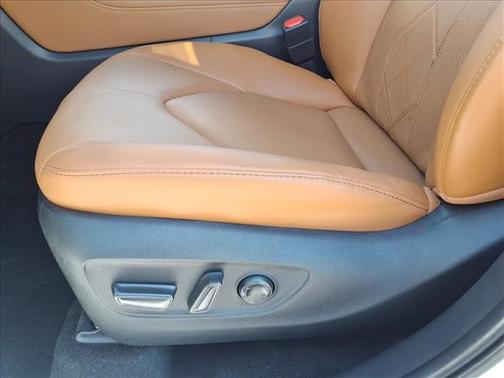 Wind Chill Pearl 2025 Toyota Highlander Hybrid Platinum