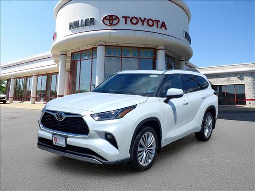 Wind Chill Pearl 2025 Toyota Highlander Hybrid Platinum
