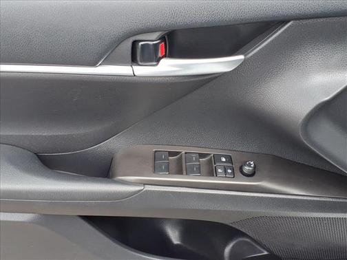 Ice Cap 2024 Toyota Camry SE