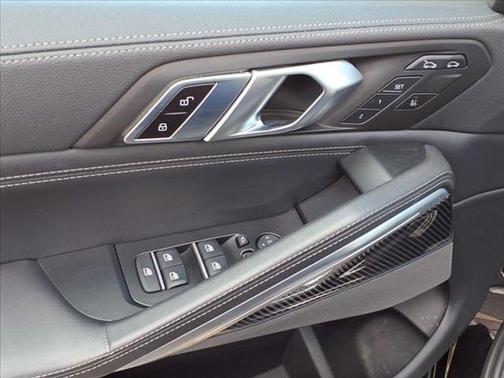 2023 BMW X6 M50i