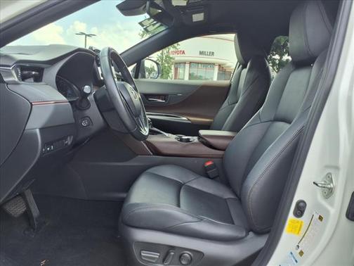 2022 Toyota Venza XLE