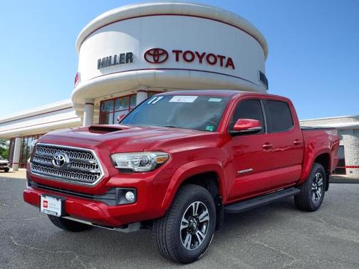 2017 Toyota Tacoma TRD Sport
