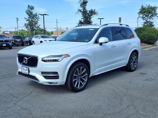 2018 Volvo XC90 T5 Momentum