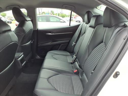Ice Edge 2023 Toyota Camry SE