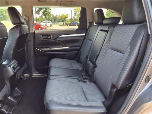 2019 Toyota Highlander LE Plus
