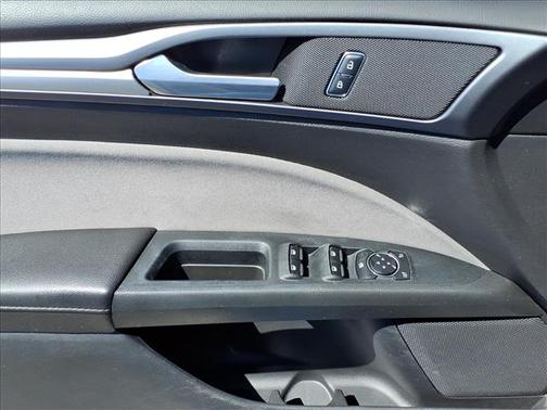 2016 Ford Fusion Hybrid S