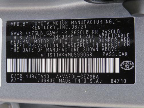 Photo 5 of 18 of 2021 Toyota Camry SE