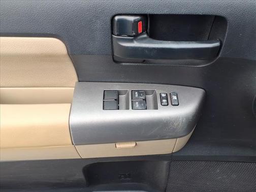 2014 Toyota Sequoia SR5