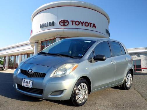 2010 Toyota Yaris Base