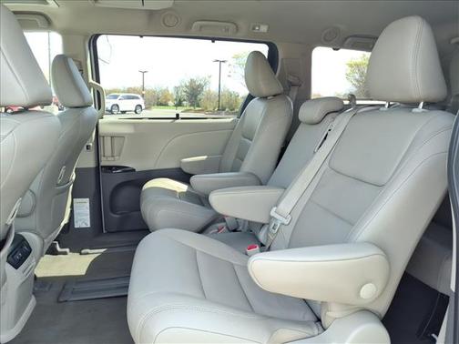 2020 Toyota Sienna XLE Premium