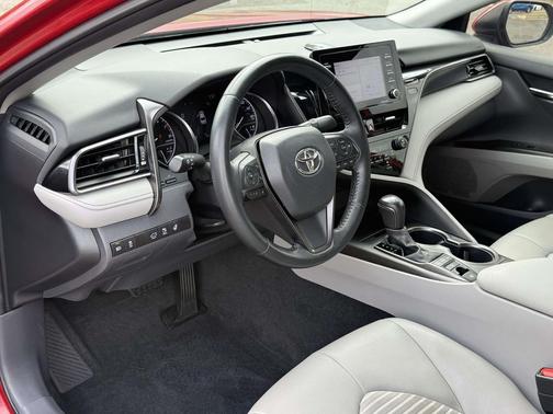 Supersonic Red 2022 Toyota Camry SE
