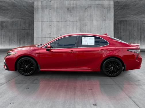 Supersonic Red 2022 Toyota Camry SE