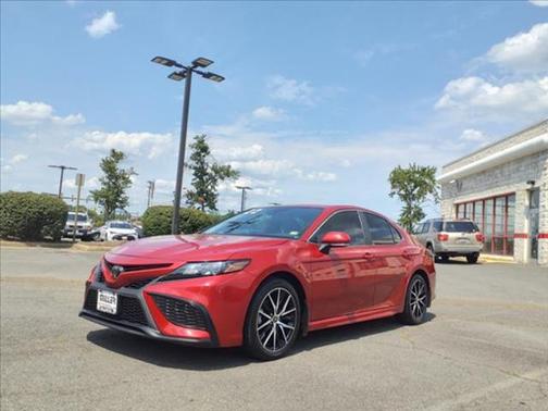 Supersonic Red 2022 Toyota Camry SE