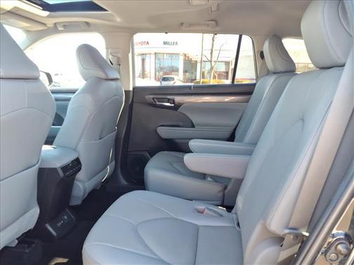 2023 Toyota Highlander Hybrid Limited