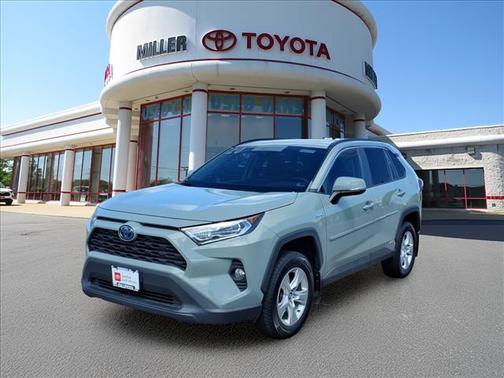 2020 Toyota RAV4 Hybrid XLE