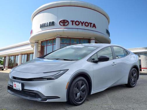 2024 Toyota Prius LE