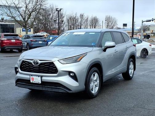 2022 Toyota Highlander LE