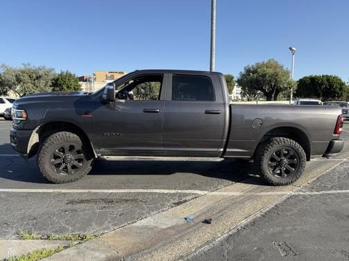 2023 RAM 2500 Laramie Crew Cab 4x4 6'4' Box